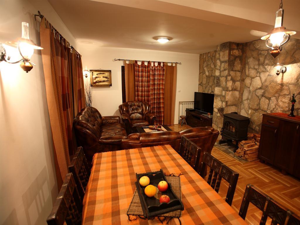 Family Apartments Žabljak Екстериор снимка
