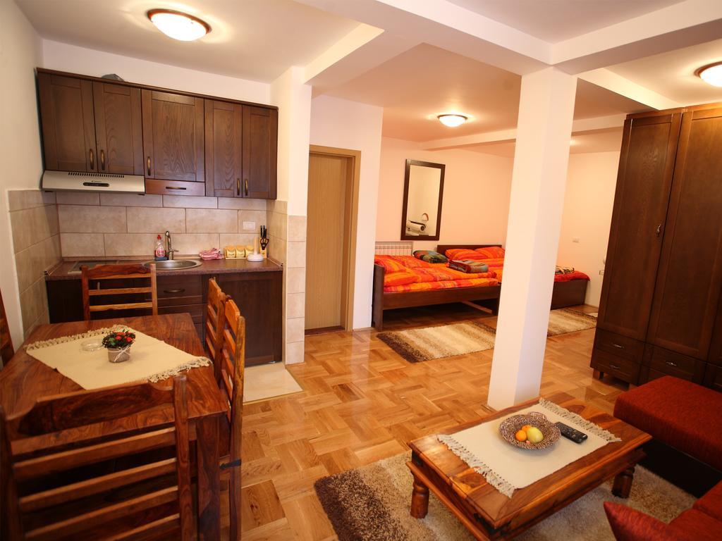 Family Apartments Žabljak Стая снимка